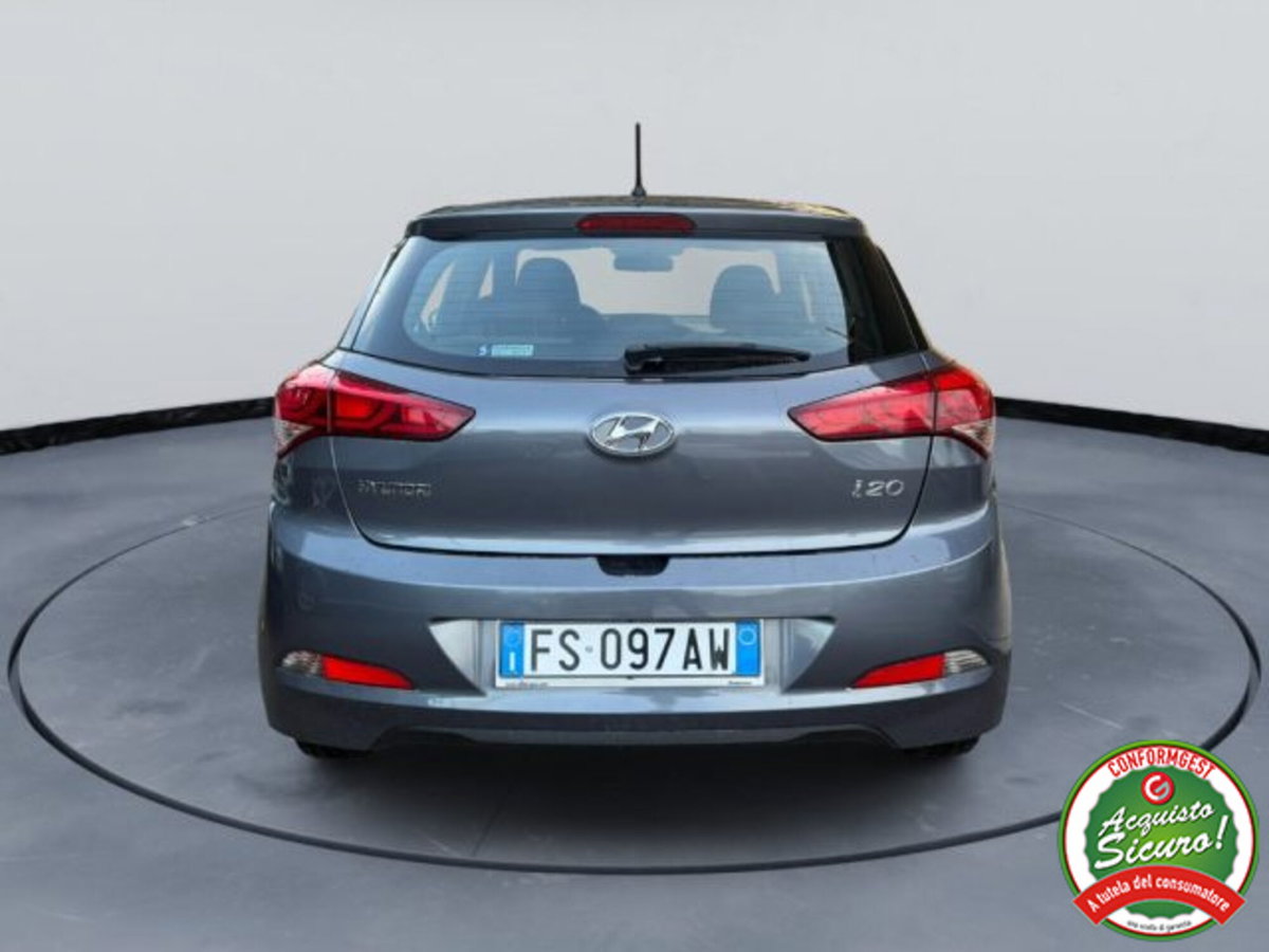 Hyundai i20 1.2 5 porte Classic (3)