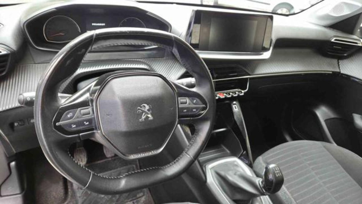 Peugeot 208 1.2 puretech Active s&s 75cv (7)