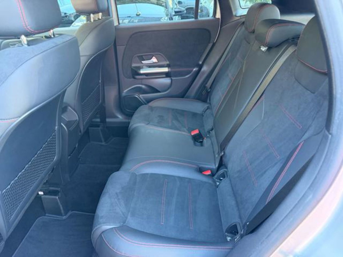 Mercedes-Benz GLA SUV 200 d AMG Line Premium Plus 4matic auto (7)