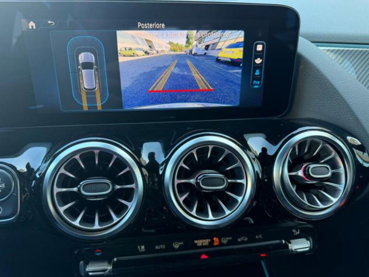 Mercedes-Benz GLA SUV 200 d AMG Line Premium Plus 4matic auto (9)