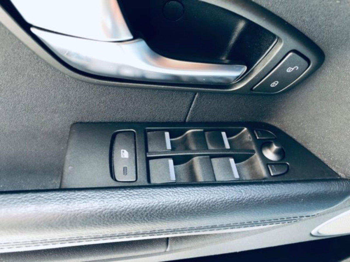 Land Rover Range Rover Evoque 2.2 Sd4 5p. Dynamic (3)