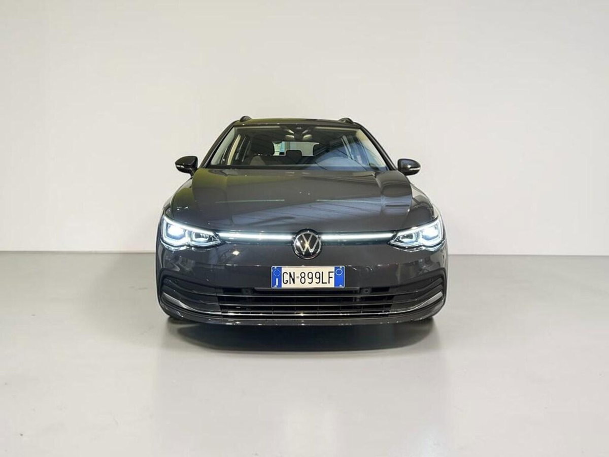 Volkswagen Golf Variant 1.5 eTSI EVO ACT DSG Style (2)