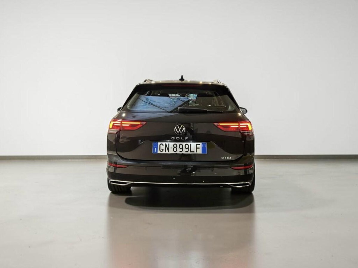 Volkswagen Golf Variant 1.5 eTSI EVO ACT DSG Style (4)