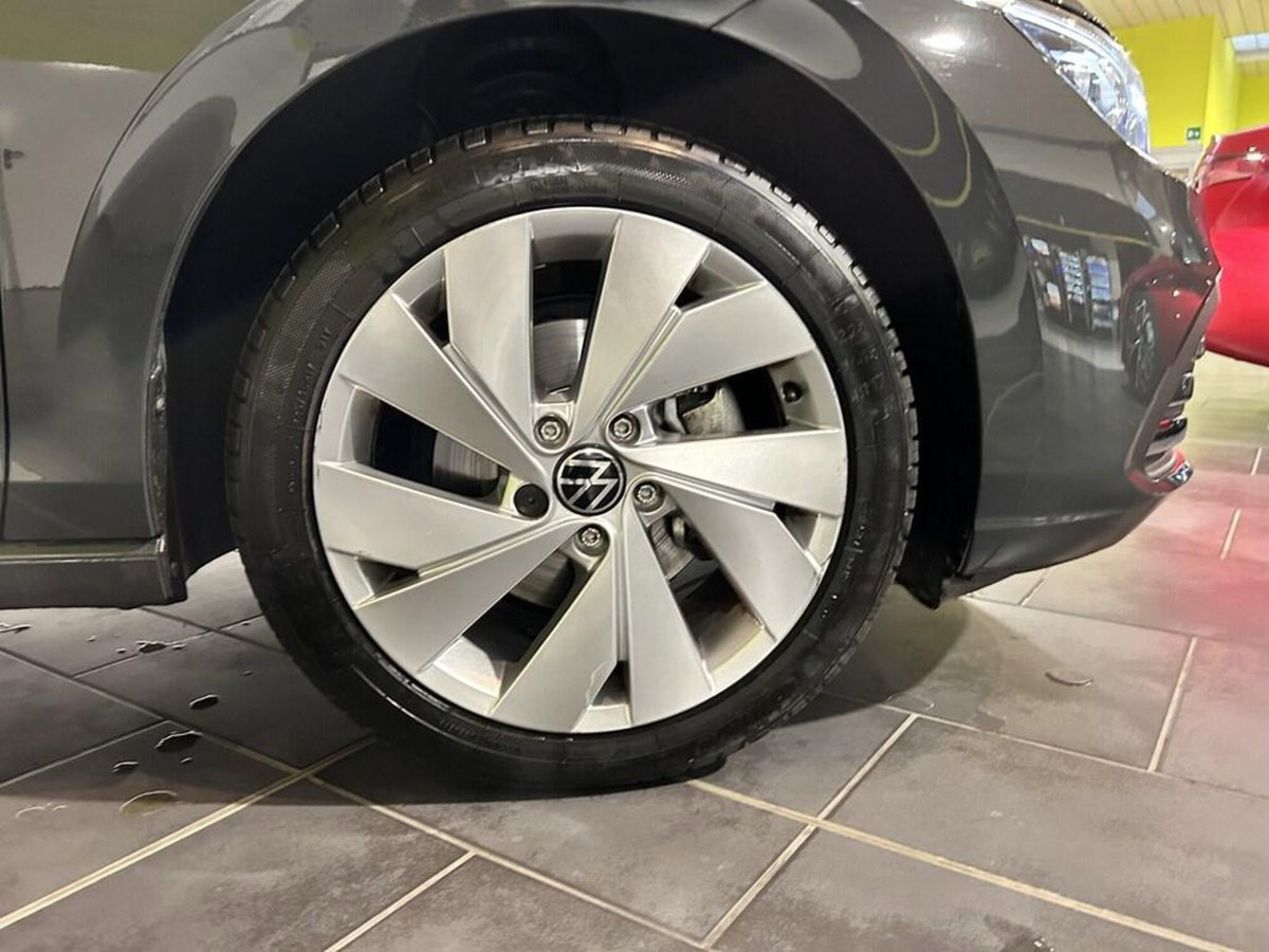 Volkswagen Golf Variant 1.5 eTSI EVO ACT DSG Style (6)