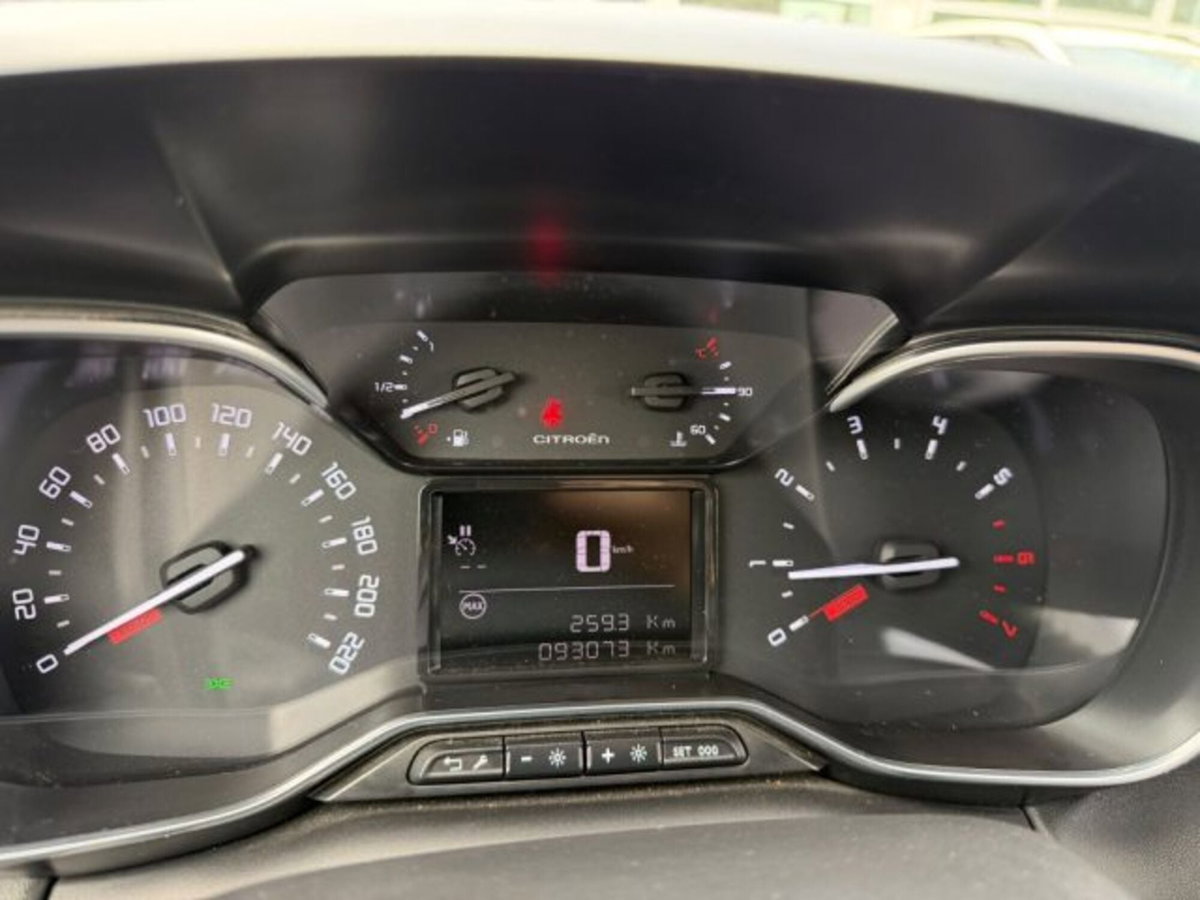Citroen C3 Aircross BlueHDi 110 S&S Shine (17)