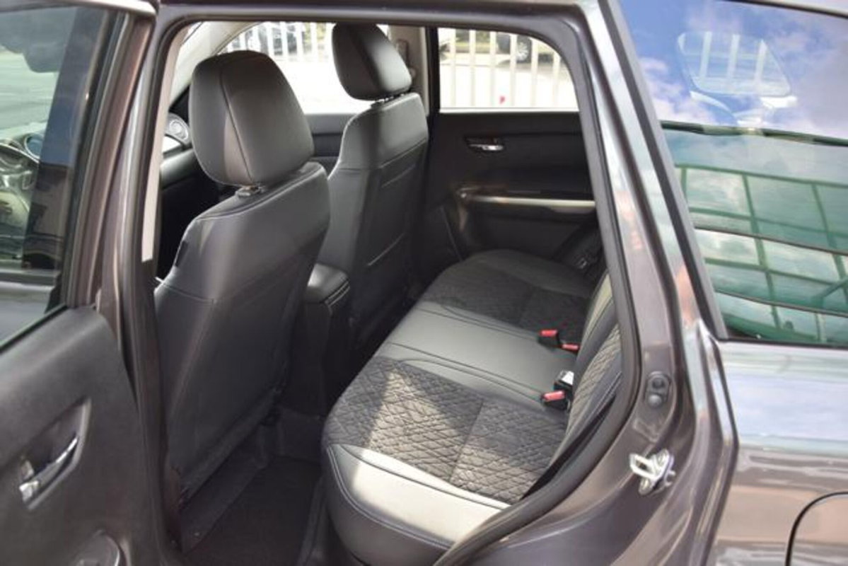 Suzuki Vitara 1.4 Hybrid 4WD AllGrip Easy Top (8)