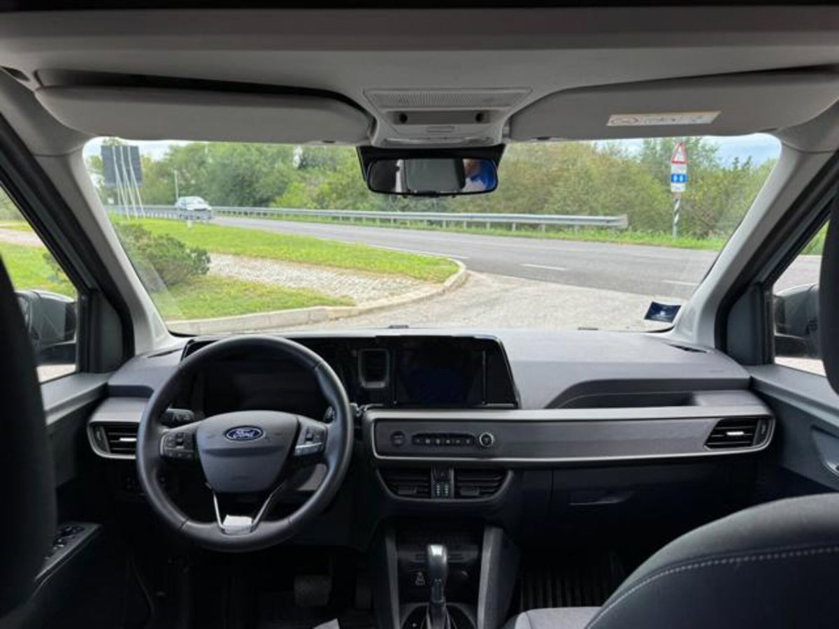 Ford Tourneo Courier 1.0 ecoboost 125cv Active powershift (14)