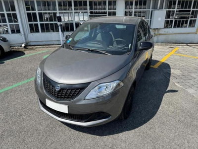 Lancia Ypsilon 1.0 FireFly 5 porte S&S Hybrid Silver Plus (2)