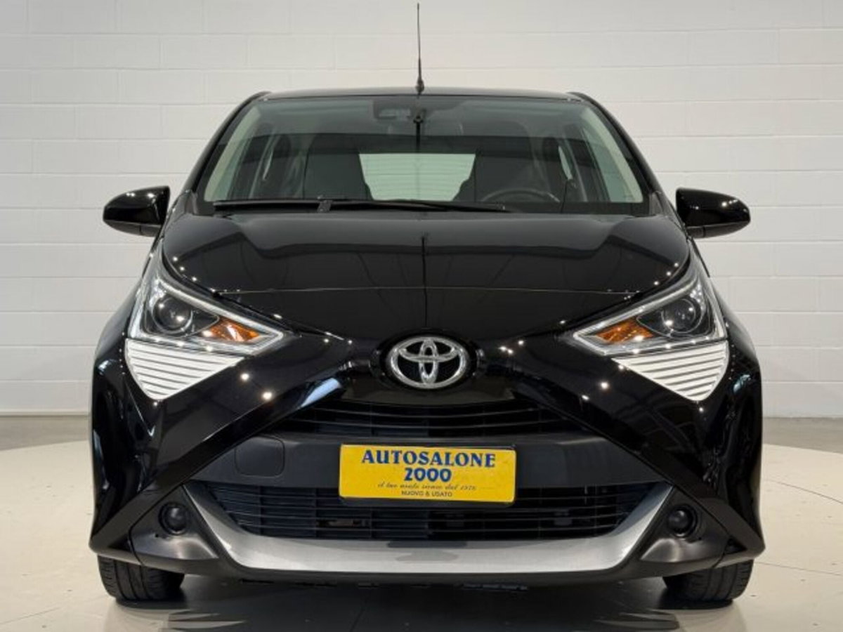Toyota Aygo 1.0 VVT-i 72 CV 5 porte x-play (8)
