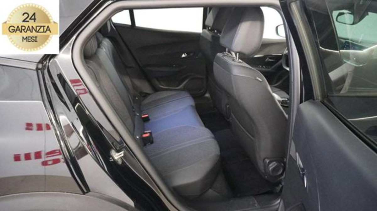 Peugeot 2008 PureTech 130 S&S EAT8 Allure Pack (13)