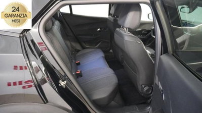Peugeot 2008 PureTech 130 S&S EAT8 Allure Pack (13)