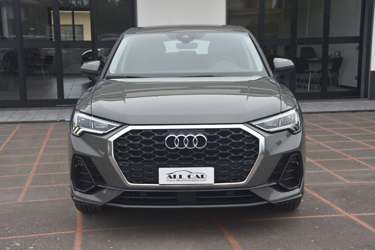 Audi Q3 Sportback 35 TDI quattro S tronic Business Plus (2)