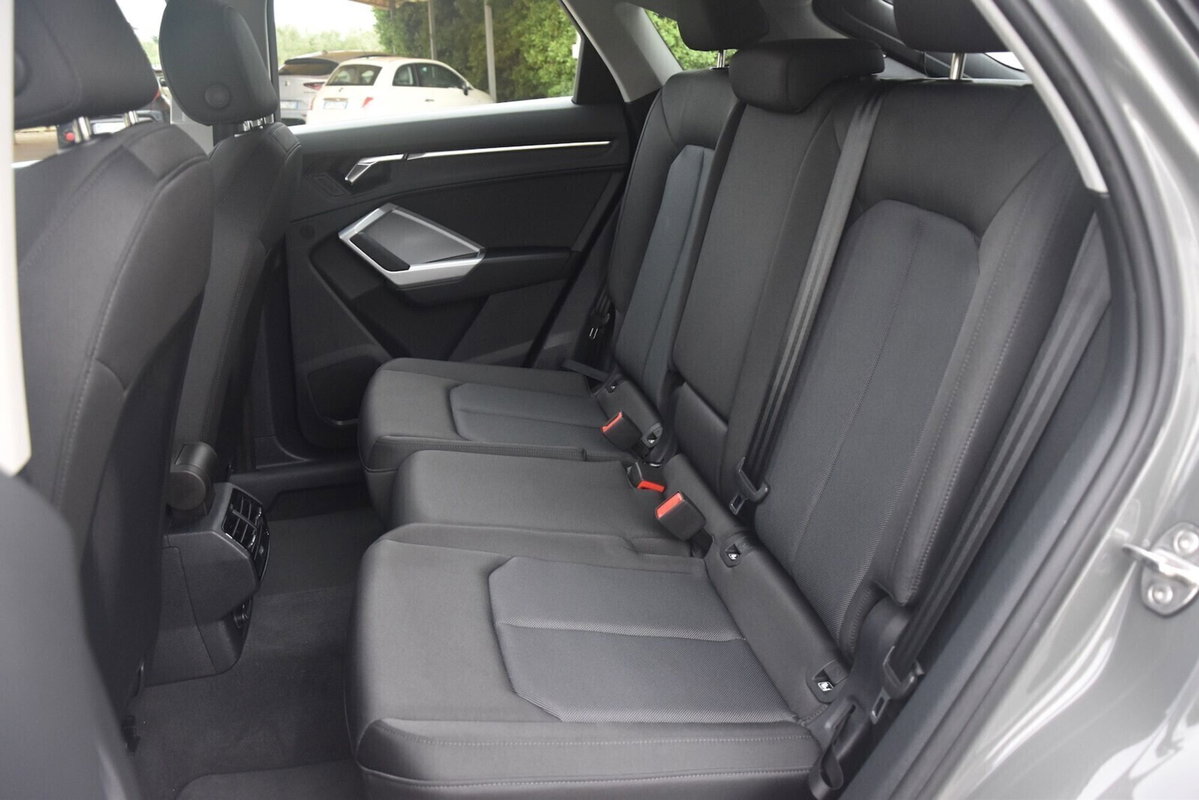 Audi Q3 Sportback 35 TDI quattro S tronic Business Plus (9)
