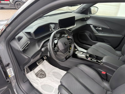Peugeot 2008 PureTech 130 S&S EAT8 GT (11)