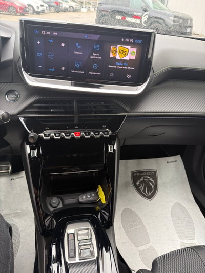 Peugeot 2008 PureTech 130 S&S EAT8 GT (15)