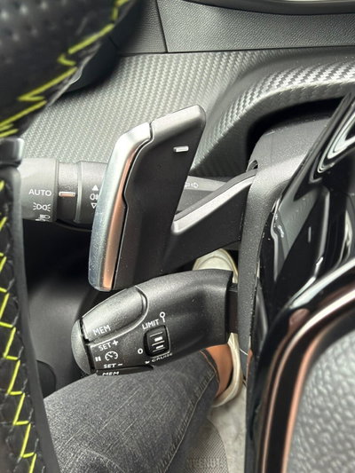 Peugeot 2008 PureTech 130 S&S EAT8 GT (18)