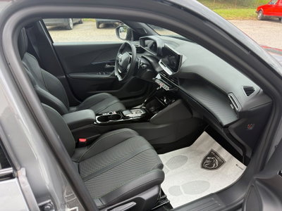 Peugeot 2008 PureTech 130 S&S EAT8 GT (8)