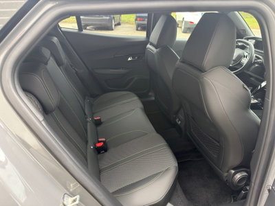 Peugeot 2008 PureTech 130 S&S EAT8 GT (9)