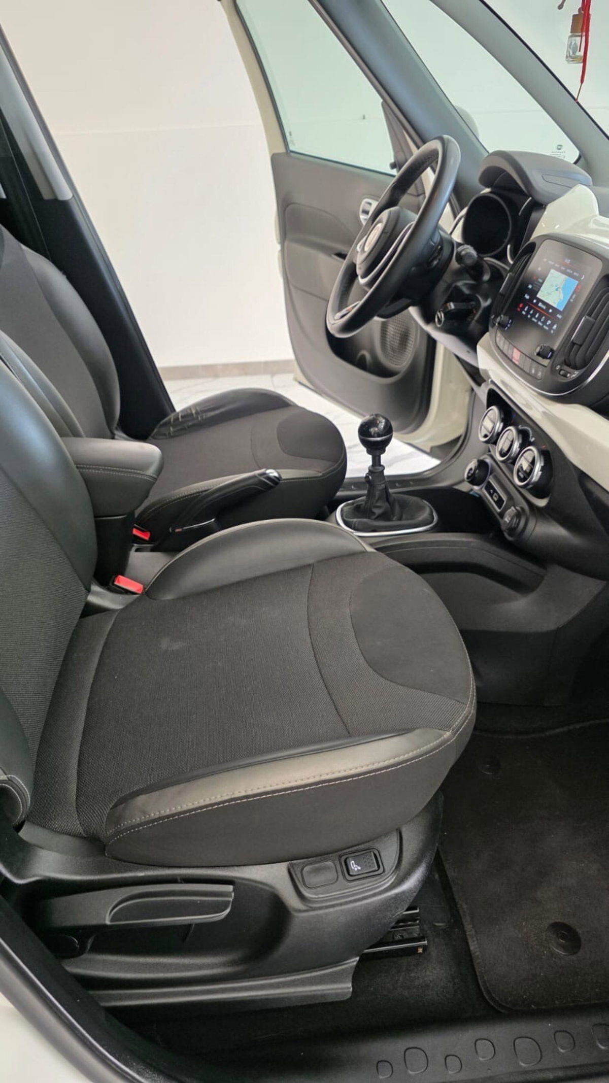 Fiat 500L 1.6 Multijet 120 CV Cross (14)