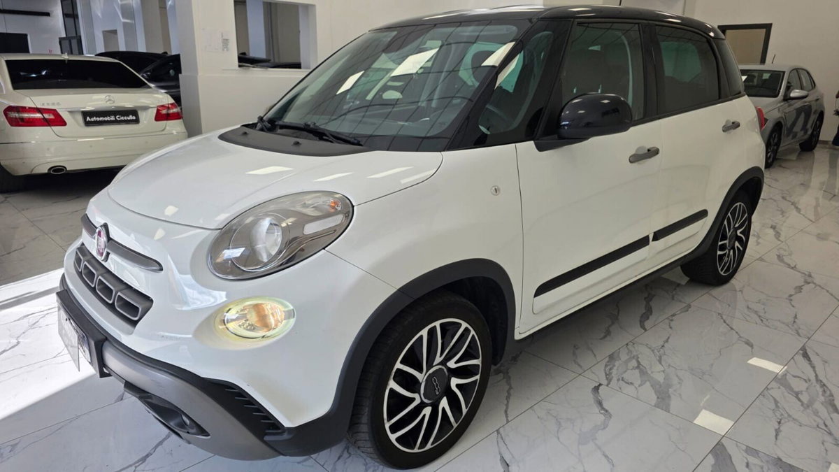 Fiat 500L 1.6 Multijet 120 CV Cross (2)