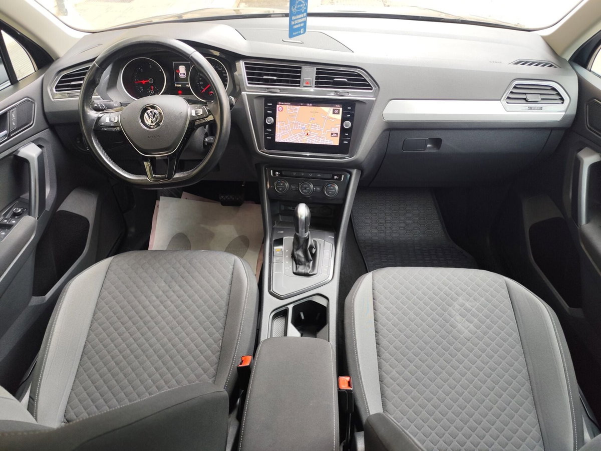 Volkswagen Tiguan Allspace 2.0 tdi R-Line 150cv dsg (18)