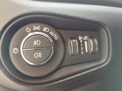 Jeep Renegade 1.6 mjt Limited 2wd 130cv (18)