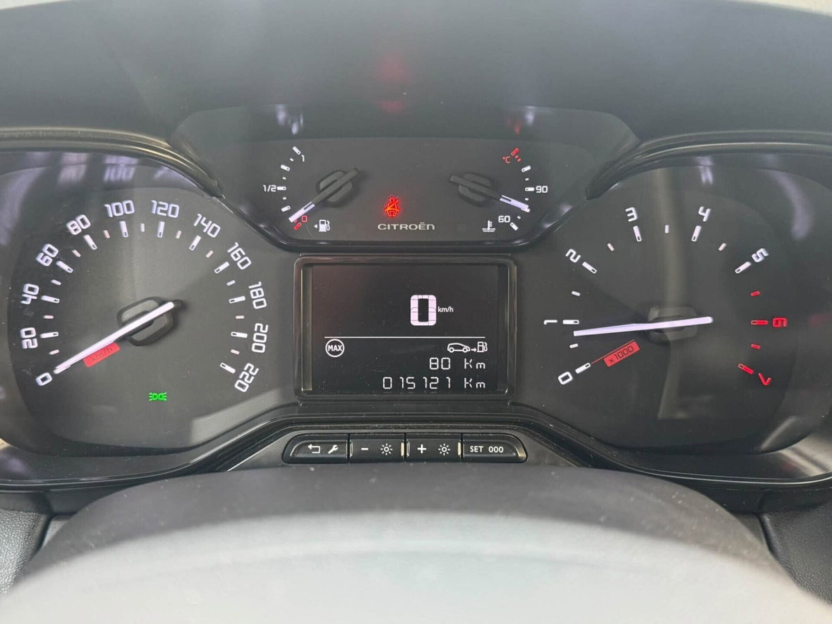 Citroen C3 Aircross BlueHDi 110 S&S Shine (16)