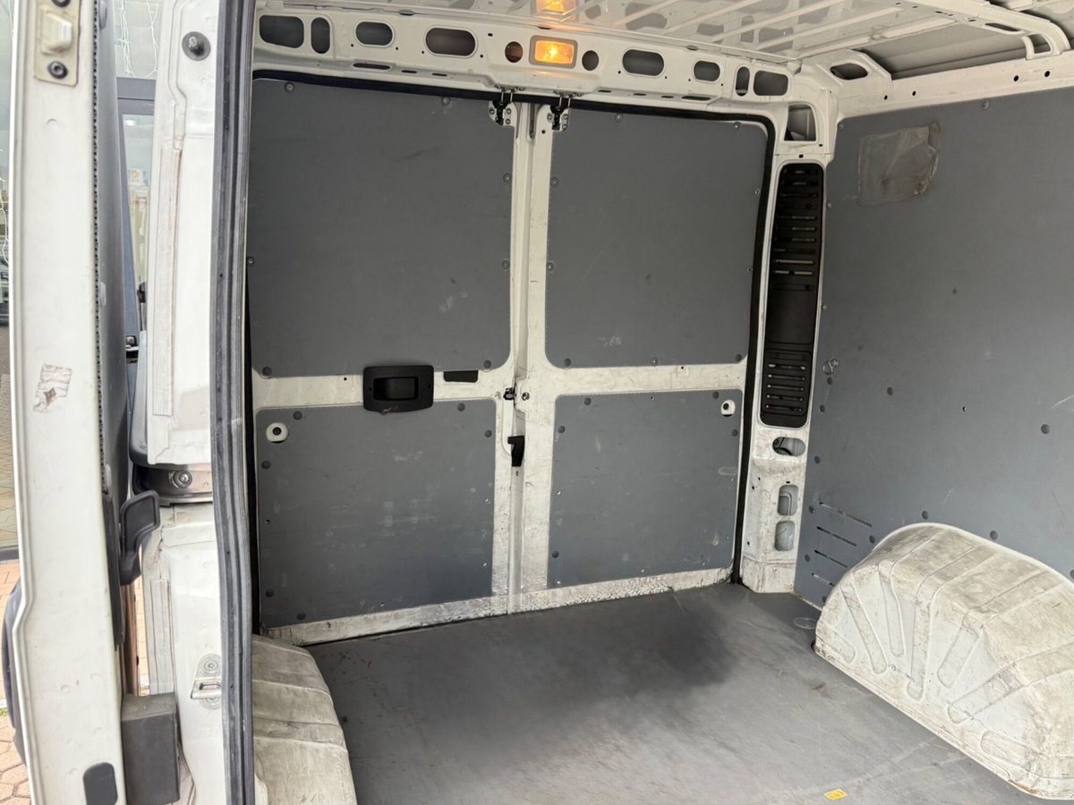 Peugeot Boxer Furgone 330 2.2 BlueHDi 120 S&S PC-TN Furgone Premium (15)