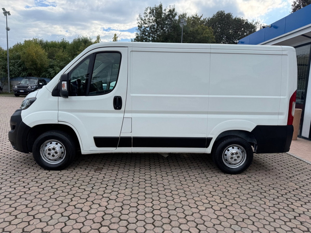 Peugeot Boxer Furgone 330 2.2 BlueHDi 120 S&S PC-TN Furgone Premium (4)