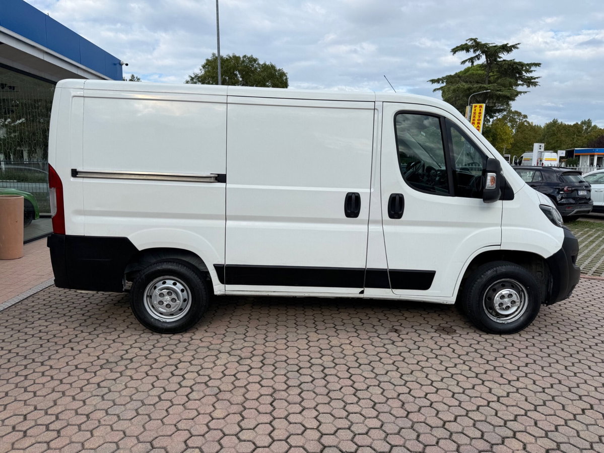 Peugeot Boxer Furgone 330 2.2 BlueHDi 120 S&S PC-TN Furgone Premium (5)