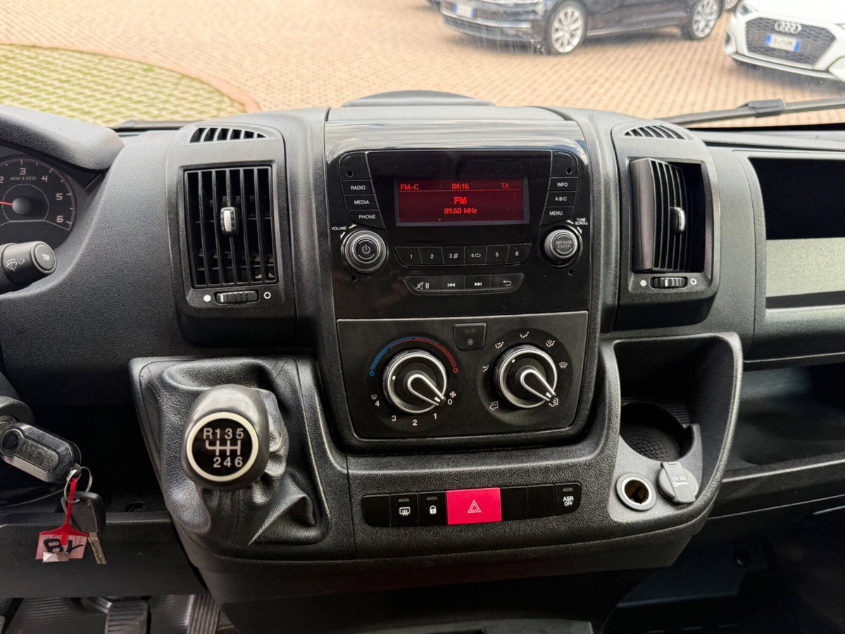 Peugeot Boxer Furgone 330 2.2 BlueHDi 120 S&S PC-TN Furgone Premium (9)