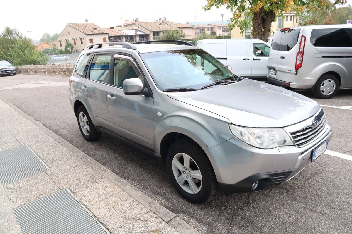 Subaru Forester 2.0XS AT 4N (3)