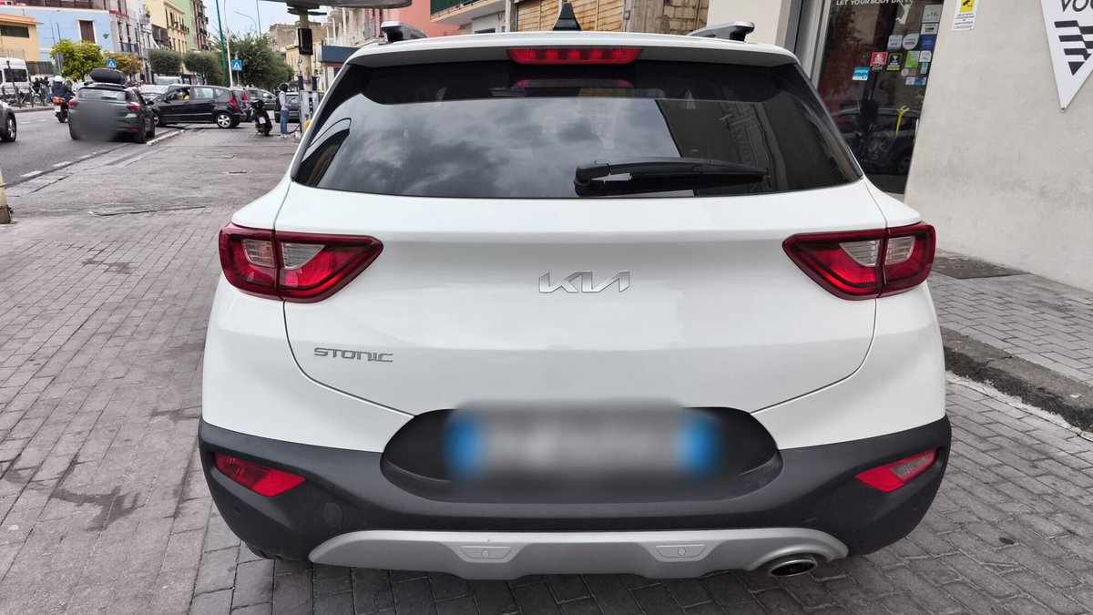 Kia Stonic 1.2 mpi Style 79cv (2)