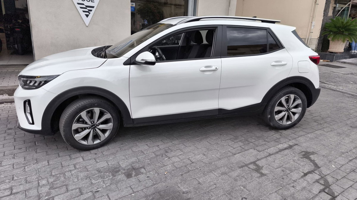 Kia Stonic 1.2 mpi Style 79cv (4)