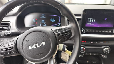 Kia Stonic 1.2 mpi Style 79cv (8)