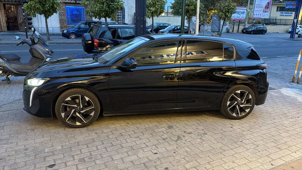 Peugeot 308 PureTech Turbo 130 S&S Allure Pack (12)