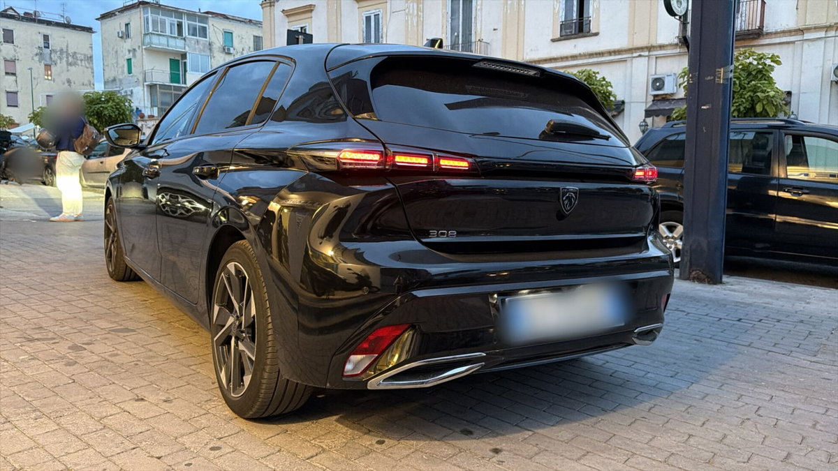 Peugeot 308 PureTech Turbo 130 S&S Allure Pack (5)