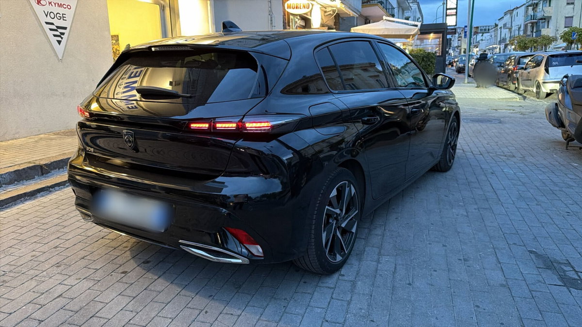 Peugeot 308 PureTech Turbo 130 S&S Allure Pack (7)