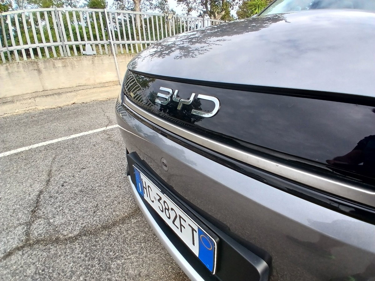 Byd Atto 2 DM-i 1.5 phev Boost 212cv (11)