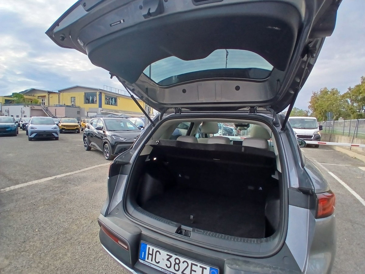 Byd Atto 2 DM-i 1.5 phev Boost 212cv (17)