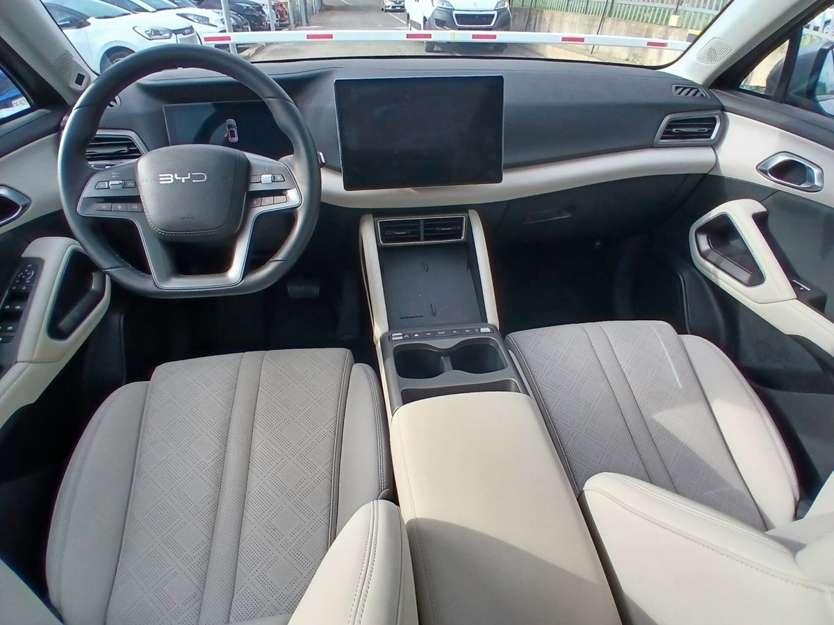 Byd Atto 2 DM-i 1.5 phev Boost 212cv (20)