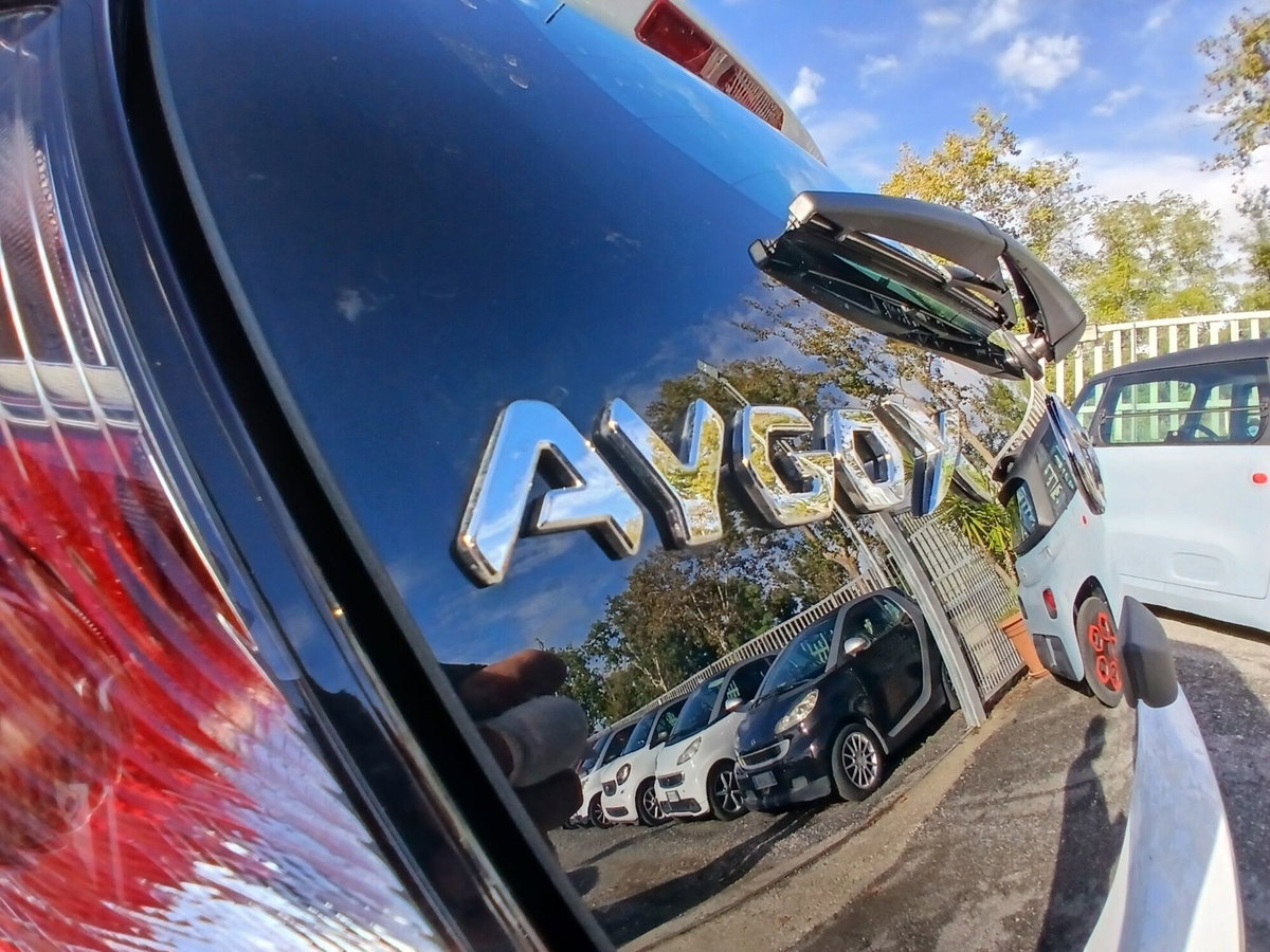 Toyota Aygo X 1.0 VVT-i 72 CV 5p. Undercover S-CVT (13)
