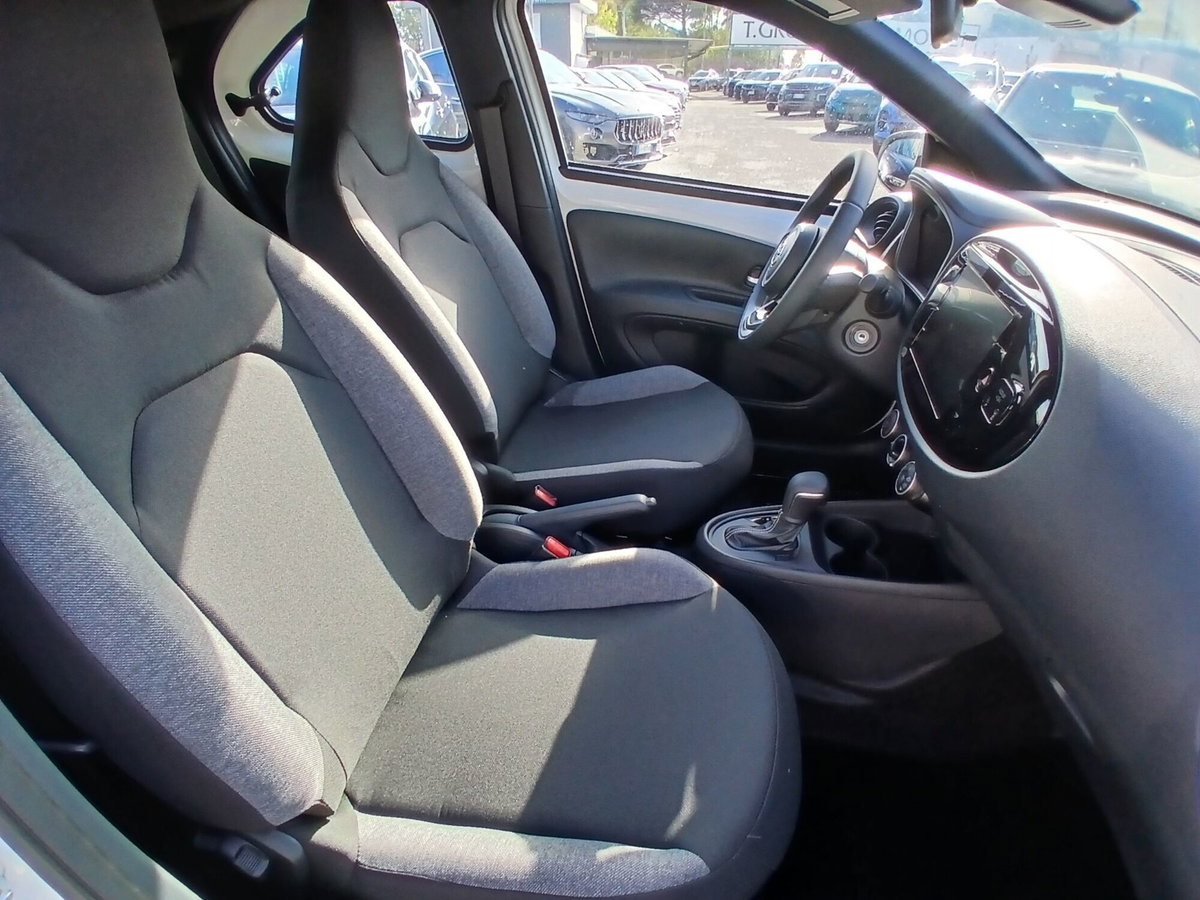 Toyota Aygo X 1.0 VVT-i 72 CV 5p. Undercover S-CVT (18)