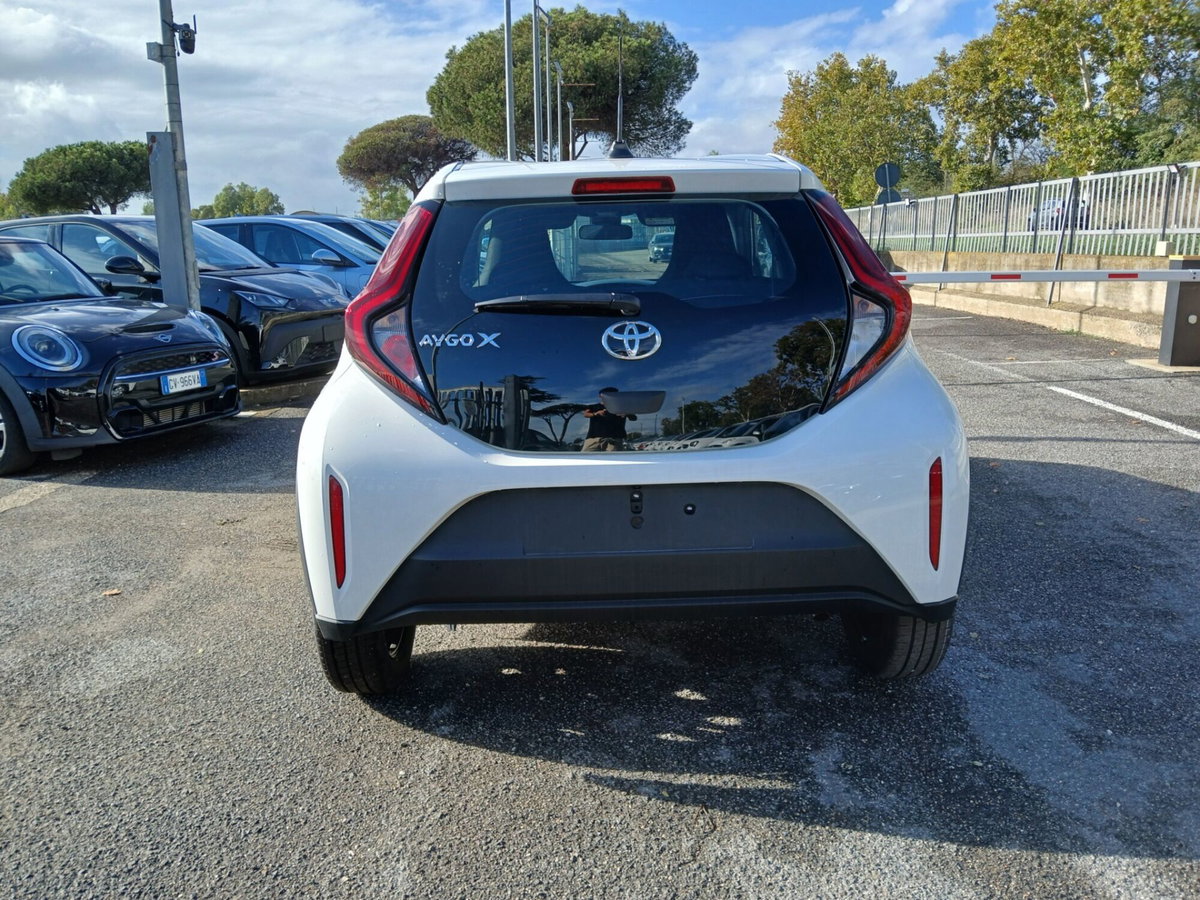 Toyota Aygo X 1.0 VVT-i 72 CV 5p. Undercover S-CVT (6)