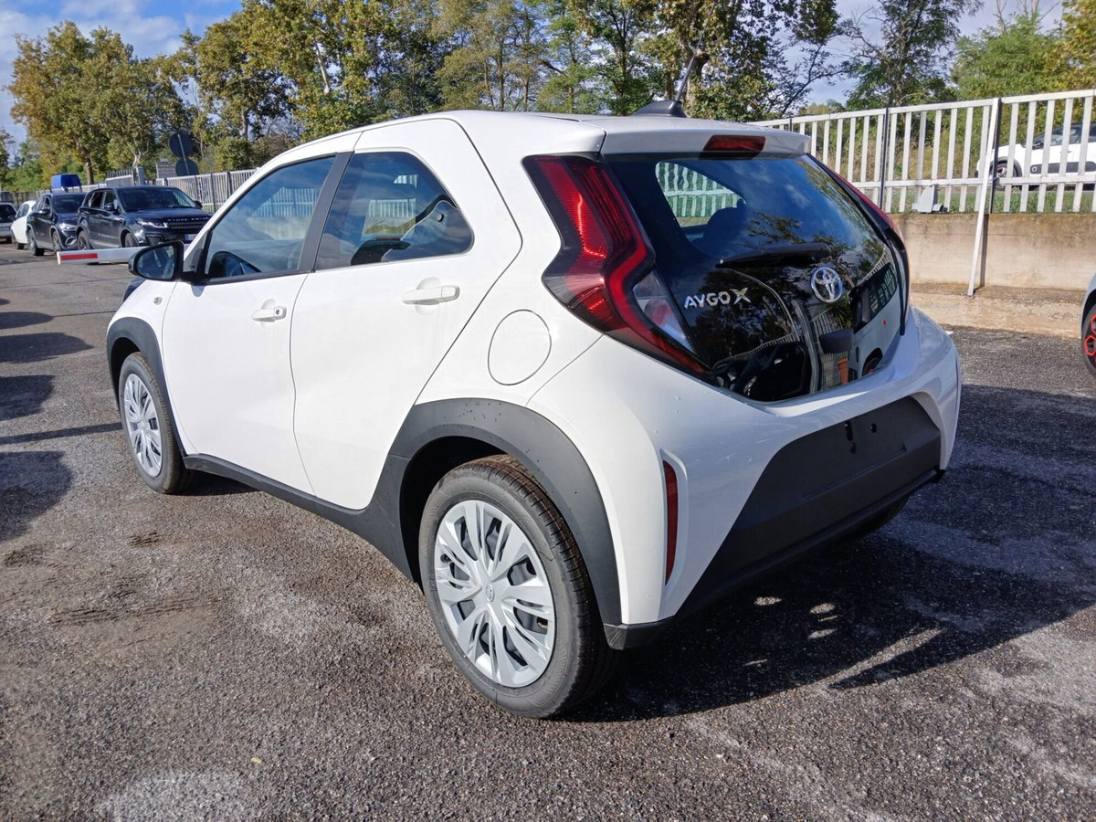 Toyota Aygo X 1.0 VVT-i 72 CV 5p. Undercover S-CVT (7)