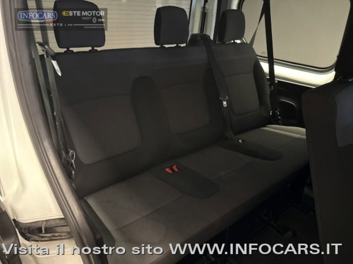 Nissan Primastar 2.0 dCi 110CV PL-TN Bus (9)