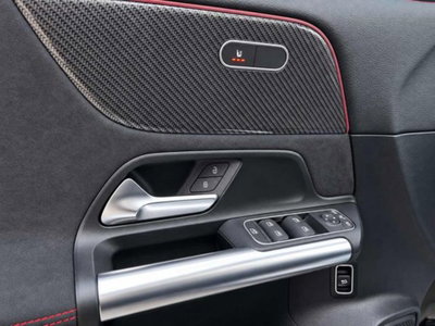 Mercedes-Benz GLA SUV 200 d Automatic Premium (8)