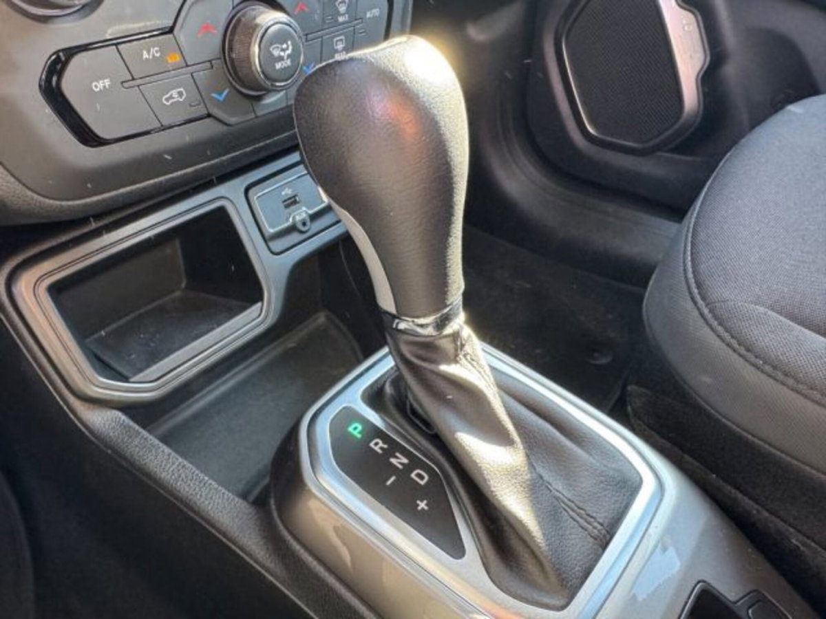 Jeep Renegade 1.6 Mjt DDCT 120 CV Limited (7)