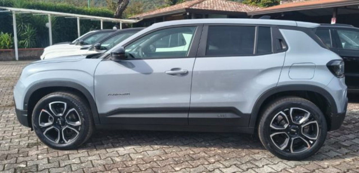 Jeep Avenger 1.2 turbo Summit fwd 100cv (3)