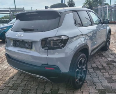 Jeep Avenger 1.2 turbo Summit fwd 100cv (4)